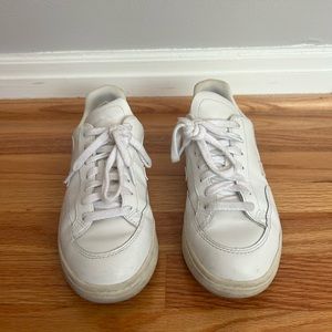 Veja V-12 Leather White, Size 38 (7.5)